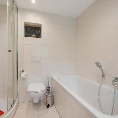 'am Waldrand' Apartment *