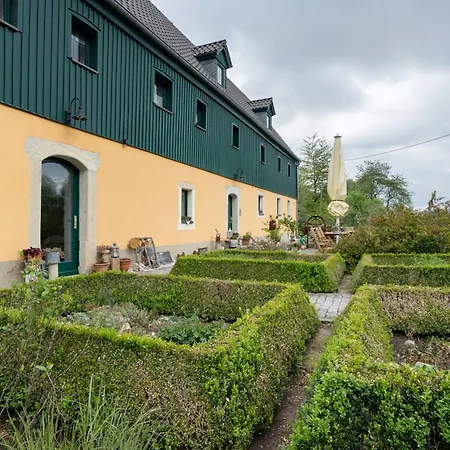 Апартаменты 'am Waldrand' Bad Gottleuba-Berggiesshuebel