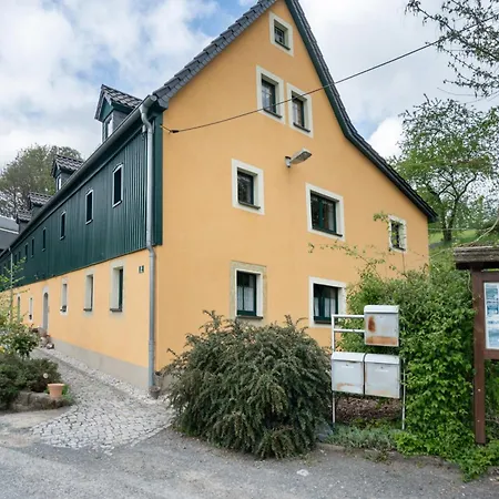 Апартаменты 'am Waldrand' Bad Gottleuba-Berggiesshuebel