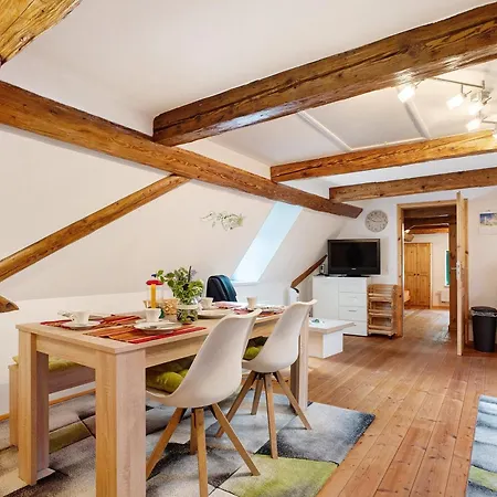 'am Waldrand' Apartment *