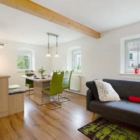 'am Waldrand' Apartment Bad Gottleuba-Berggiesshuebel